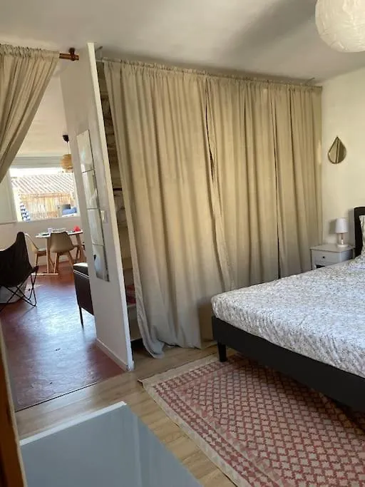 Appartement Petit Nid Plein Soleil Avec Terrasse à Marseille