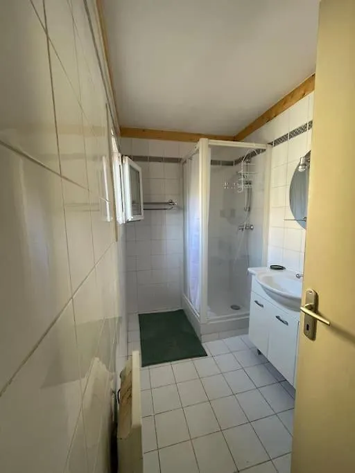 Appartement Petit Nid Plein Soleil Avec Terrasse à Marseille