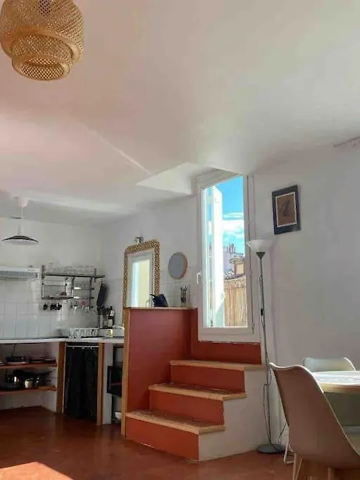 Appartement Petit Nid Plein Soleil Avec Terrasse à Marseille