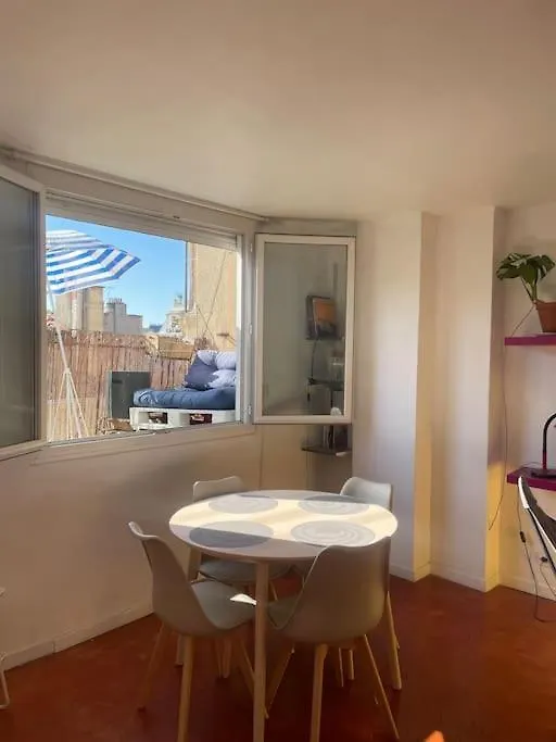 Appartement Petit Nid Plein Soleil Avec Terrasse à Marseille France