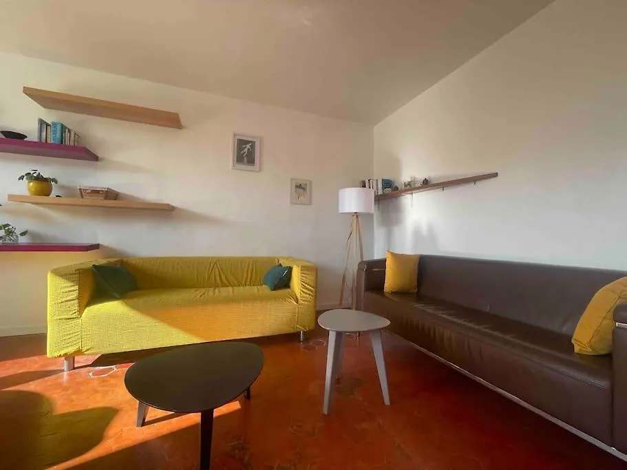 Appartement Petit Nid Plein Soleil Avec Terrasse à Marseille 0*,